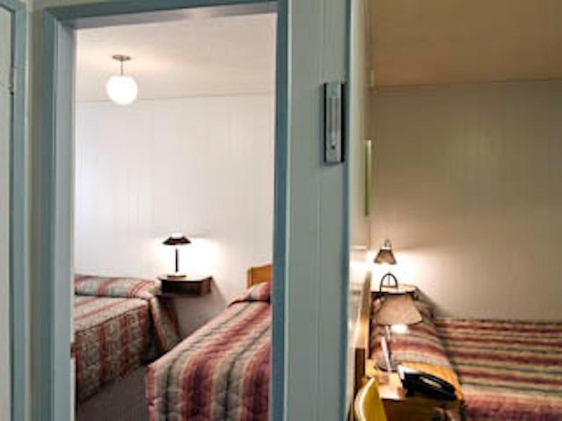 Evening Star Motel Greenwood Bagian luar foto