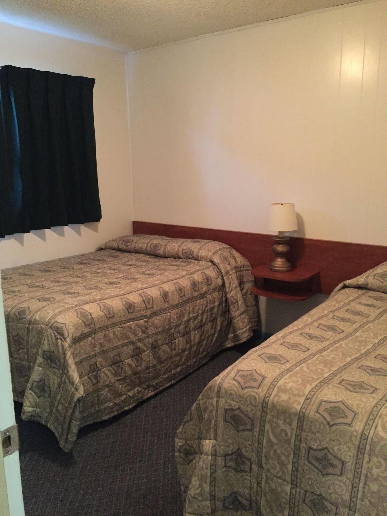 Evening Star Motel Greenwood Bagian luar foto