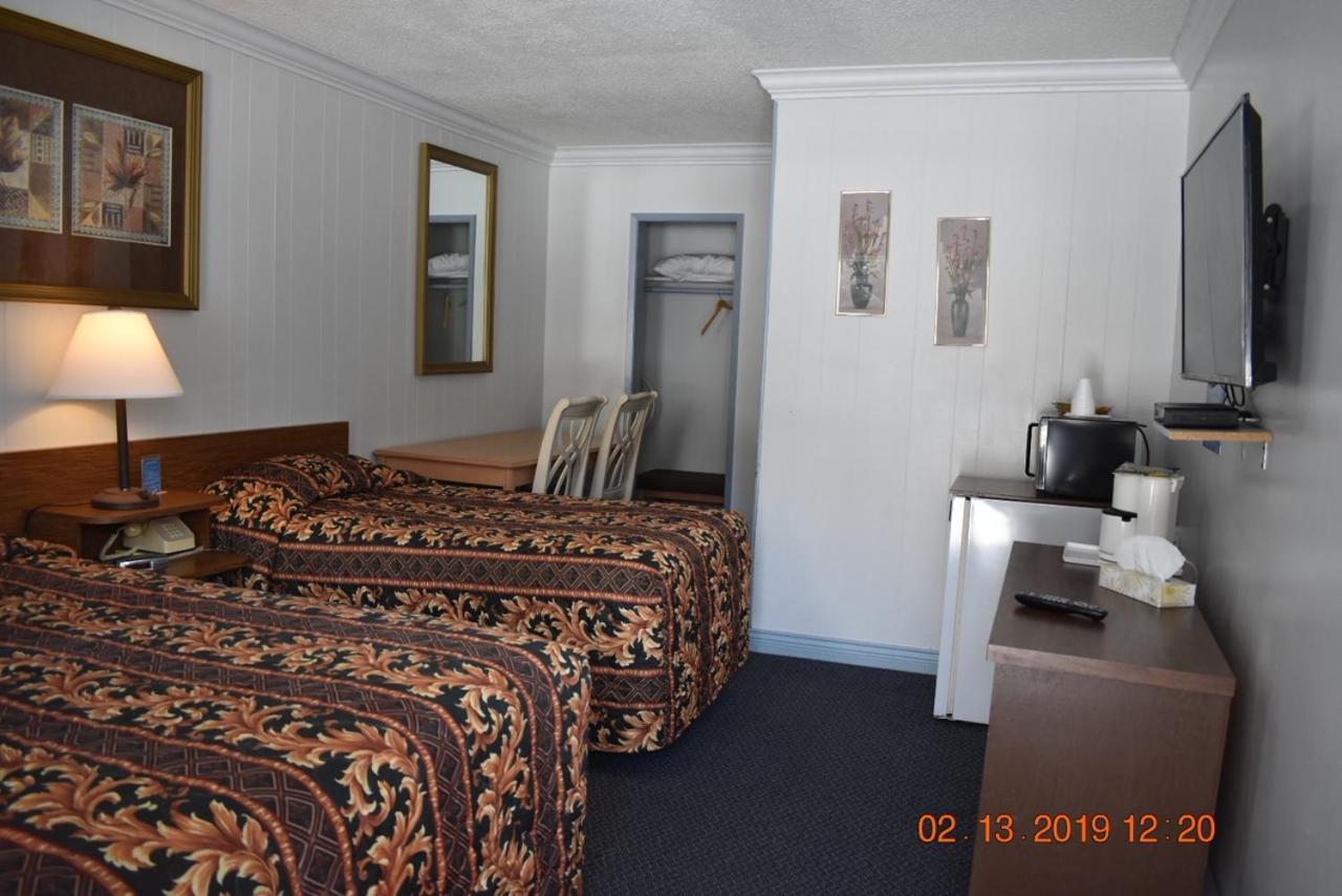 Evening Star Motel Greenwood Bagian luar foto