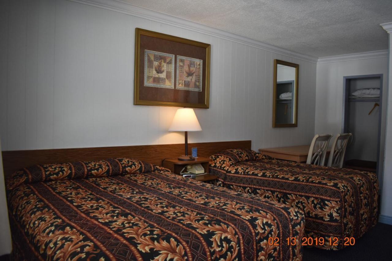 Evening Star Motel Greenwood Bagian luar foto