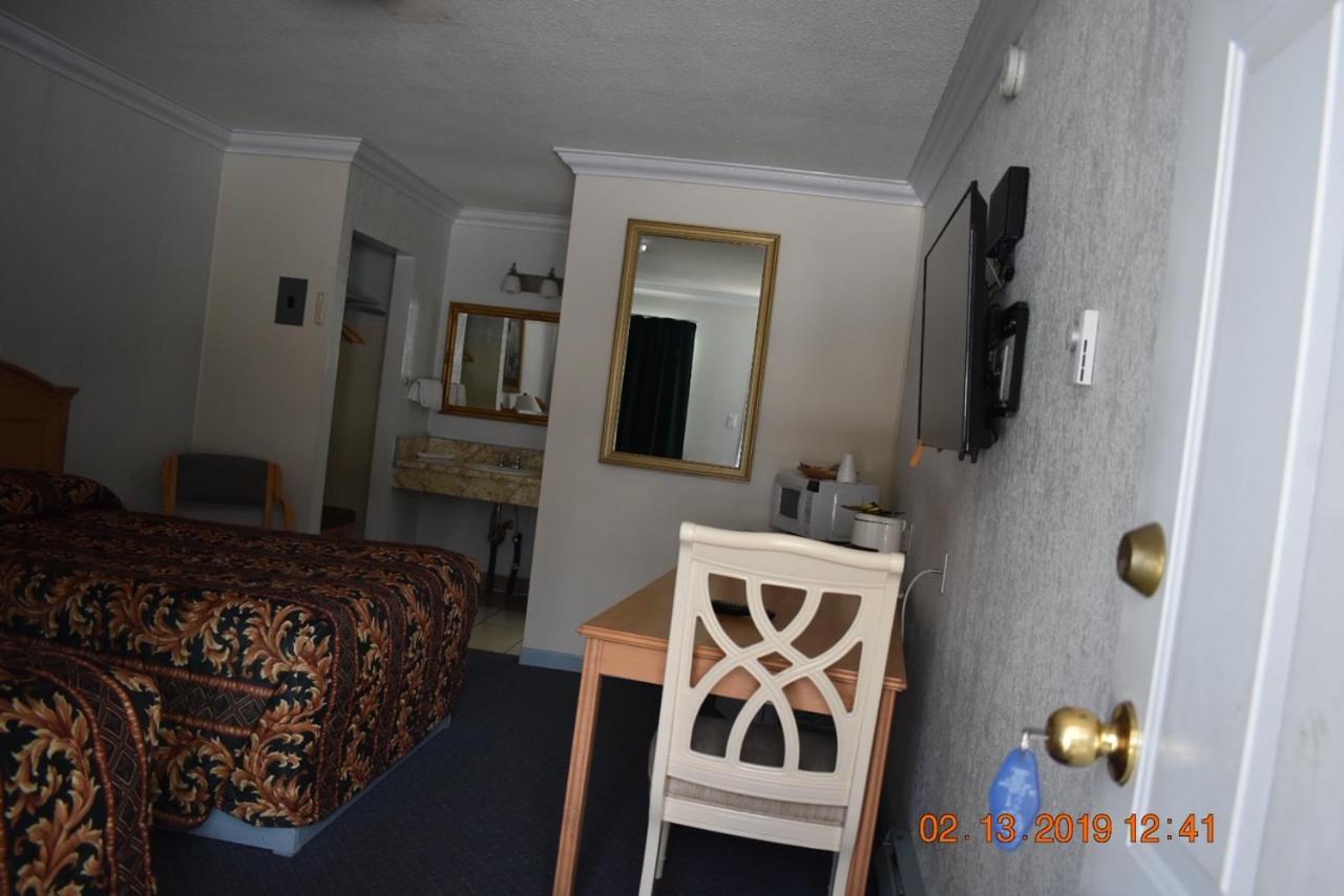 Evening Star Motel Greenwood Bagian luar foto