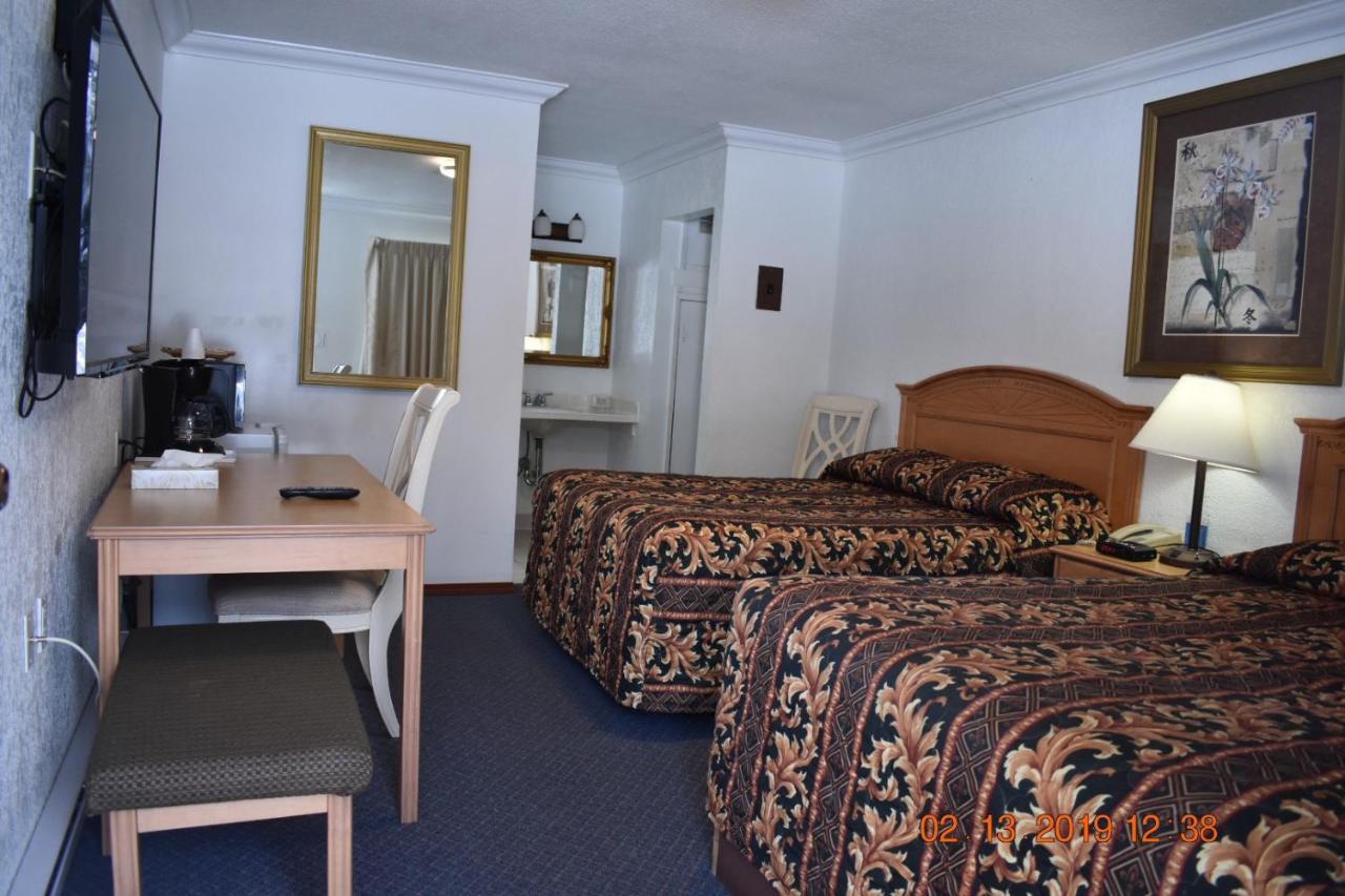 Evening Star Motel Greenwood Bagian luar foto