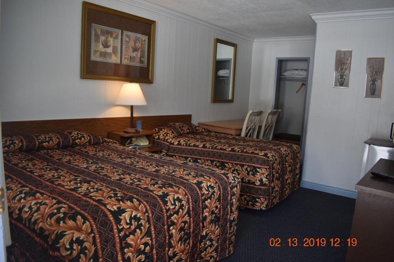 Evening Star Motel Greenwood Bagian luar foto